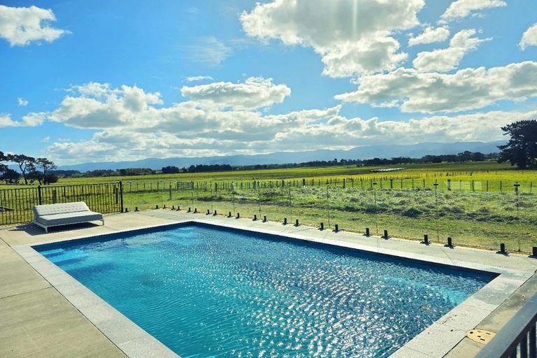 Photo of property in 290 Te Maire Road, Kahutara, Featherston, 5771