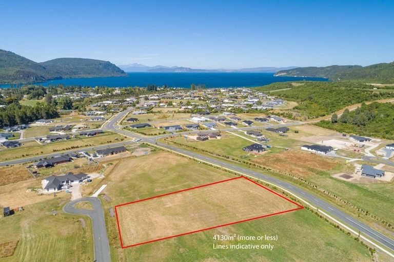 Photo of property in 4 Ribbonwood Lane, Kinloch, Taupo, 3377