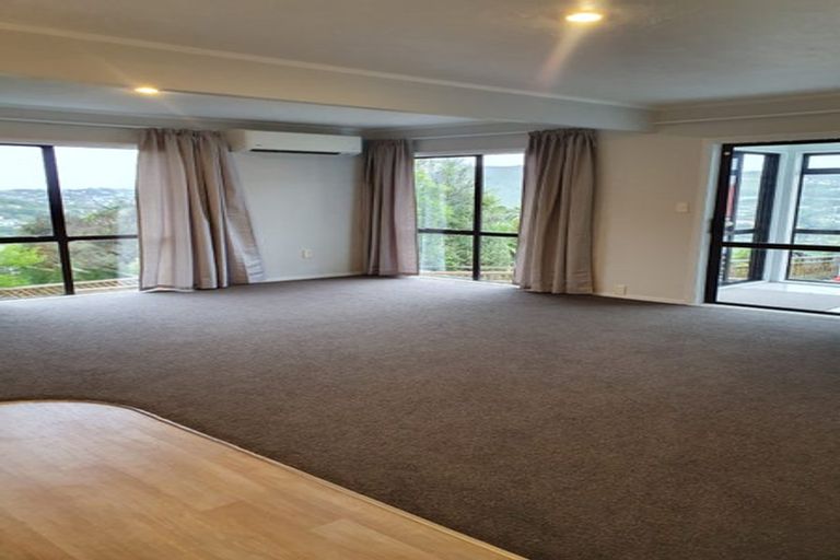Photo of property in 113 Percy Dyett Drive, Karori, Wellington, 6012