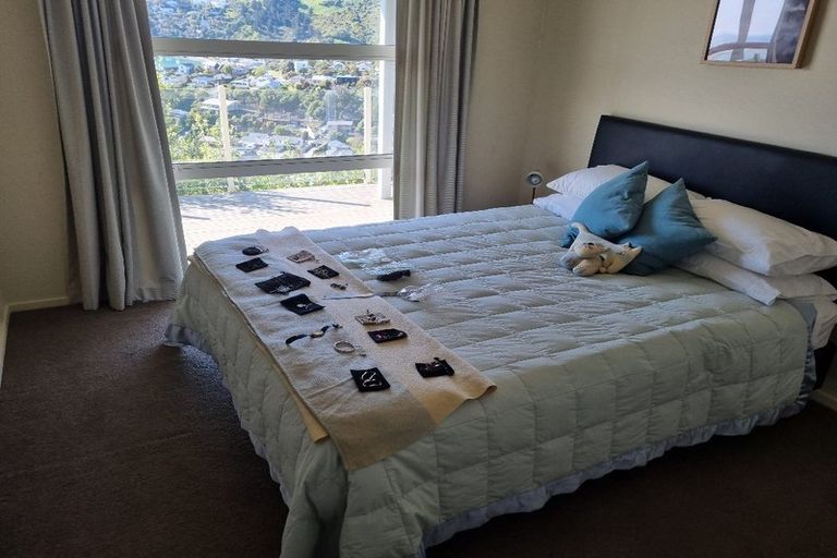 Photo of property in 6 Redcliffs View Lane, Redcliffs, Christchurch, 8081