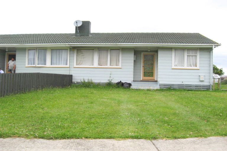 Photo of property in 6a Corsair Crescent, Mangere, Auckland, 2022