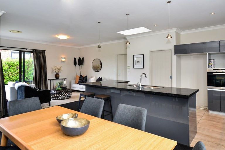 Photo of property in 16 Woodridge Drive, Flagstaff, Hamilton, 3210