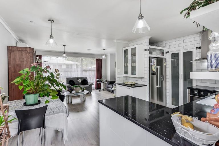 Photo of property in 21 Brookbank Place, Glenview, Hamilton, 3206