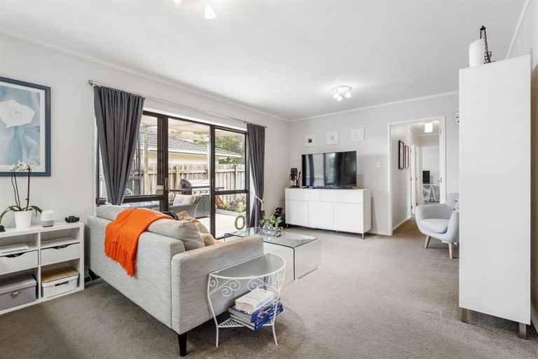 Photo of property in 34 Summermist Drive, Northpark, Auckland, 2013