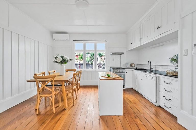 Photo of property in 49 Station Street, Leeston, 7632