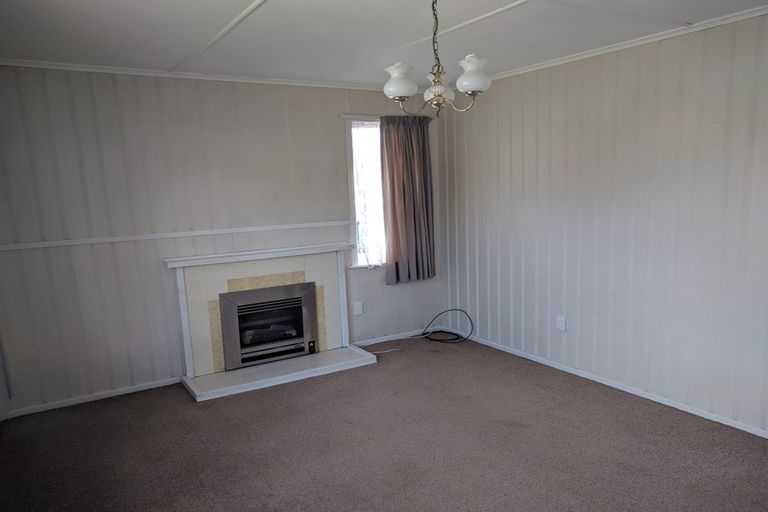 Photo of property in 2/28 Neal Avenue, Glenfield, Auckland, 0629