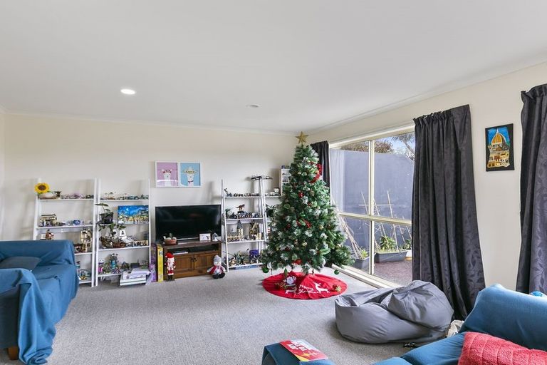 Photo of property in 60f Woodland Road, Johnsonville, Wellington, 6037