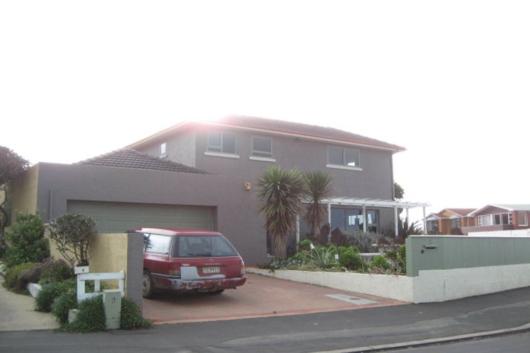 Photo of property in 2 Cliffs Road, Saint Clair, Dunedin, 9012