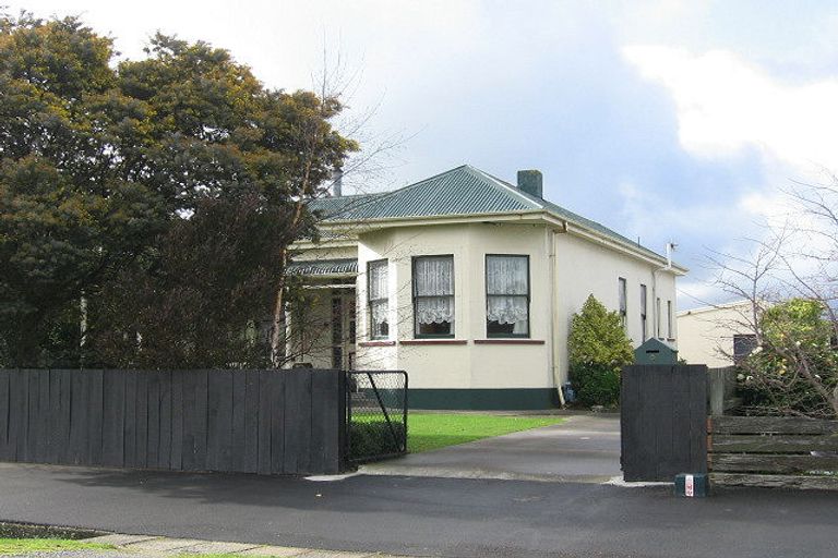 Photo of property in 9 East Street, Feilding, 4702