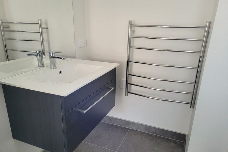 Photo of property in 3/233 Edgeware Road, Edgeware, Christchurch, 8013