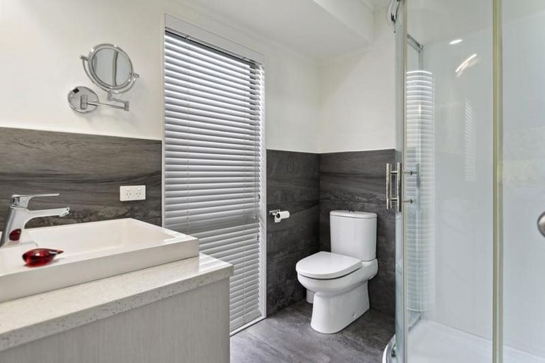 Photo of property in 62 Golfland Drive, Golflands, Auckland, 2013