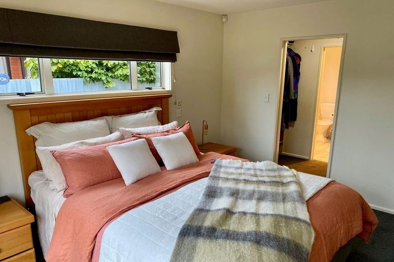 Photo of property in 150a Avonhead Road, Avonhead, Christchurch, 8042