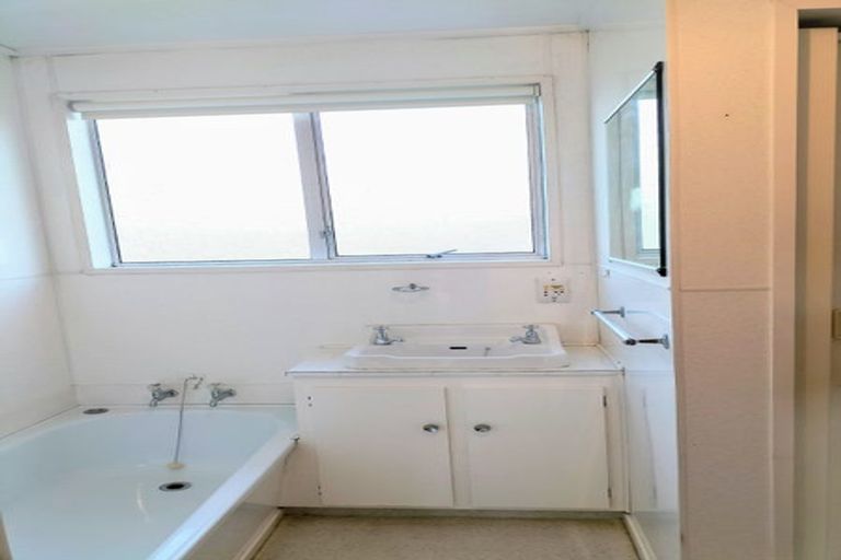 Photo of property in 1b Church Street, Green Island, Dunedin, 9018