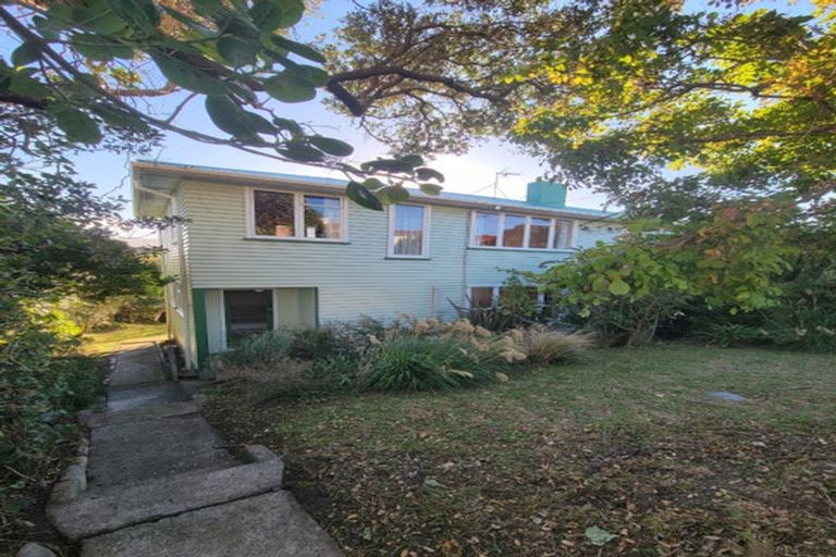 Photo of property in 74-76 Hereford Street, Cannons Creek, Porirua, 5024