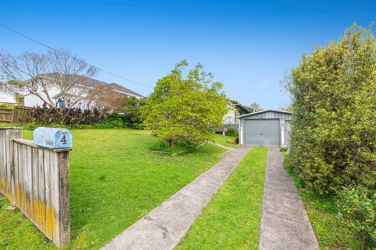 Photo of property in 4 Miro Street, Helensville, 0800