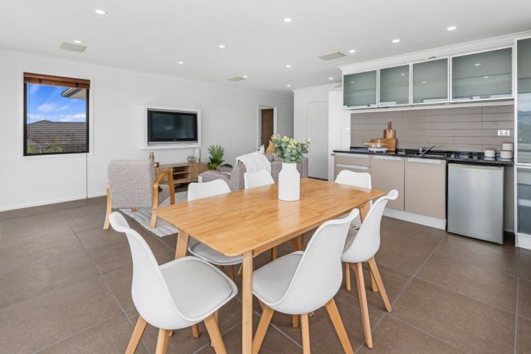 Photo of property in 38 Key West Drive, One Tree Point, 0118