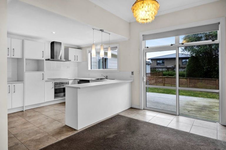 Photo of property in 35 Cordelia Street, Stratford, 4332