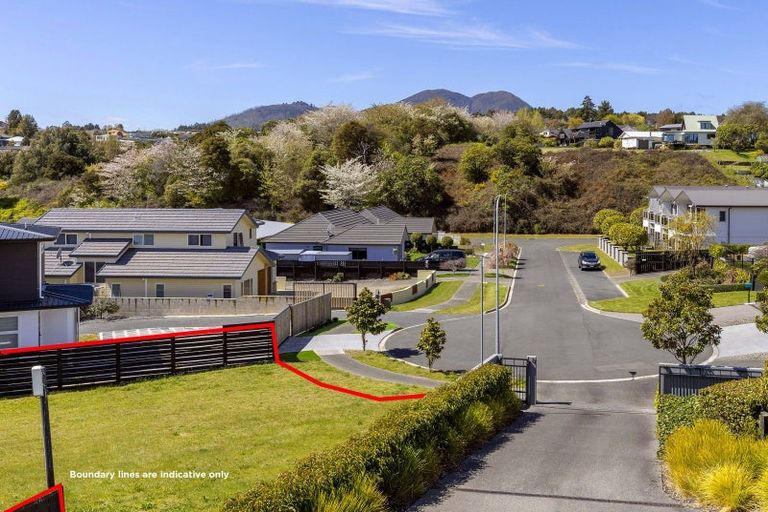 Photo of property in 4 The Moorings, Two Mile Bay, Taupo, 3330