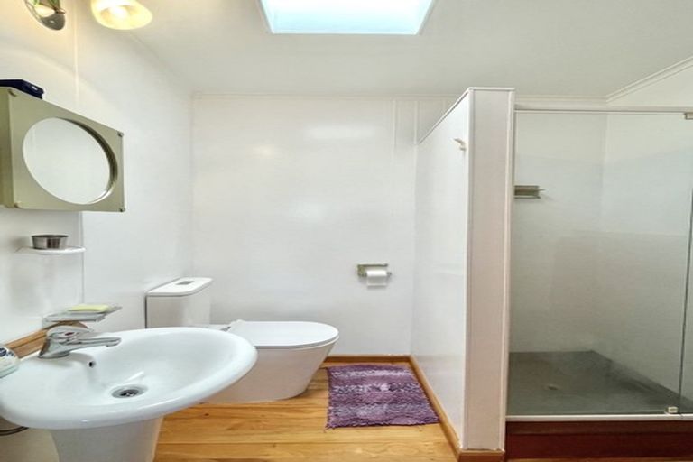 Photo of property in 2 Somme Road, Silverstream, Upper Hutt, 5019