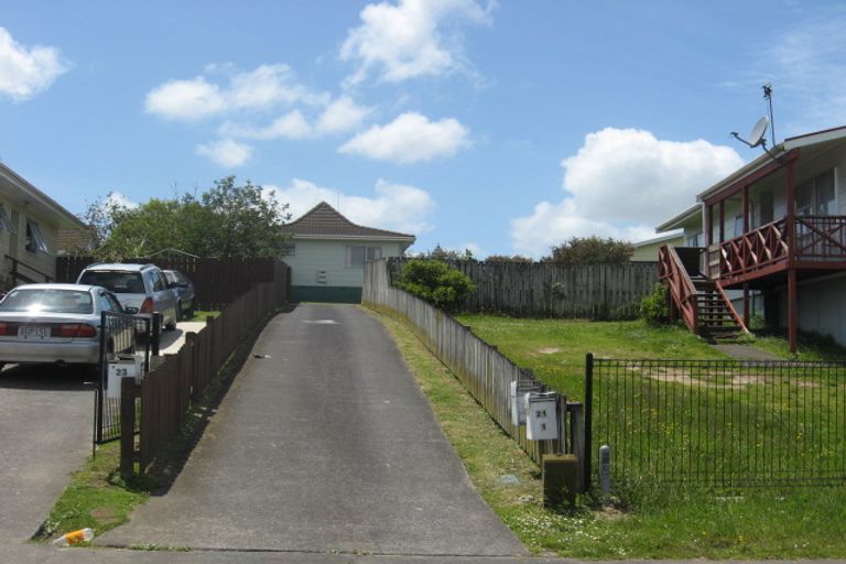 Photo of property in 23 Hanford Place, Clendon Park, Auckland, 2103