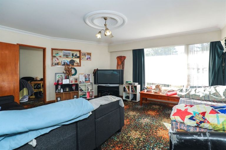 Photo of property in 76 Great South Road, Huntly, 3700