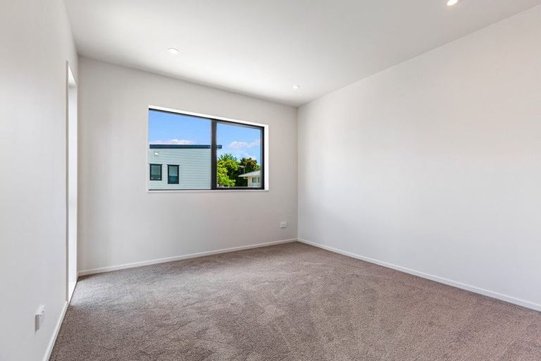 Photo of property in 1/22 Coniston Avenue, Te Atatu South, Auckland, 0610