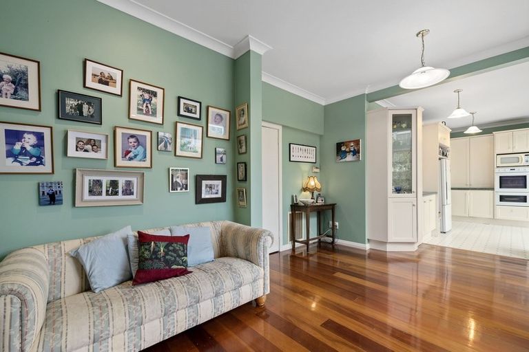 Photo of property in 10 Prouse Grove, Silverstream, Upper Hutt, 5019