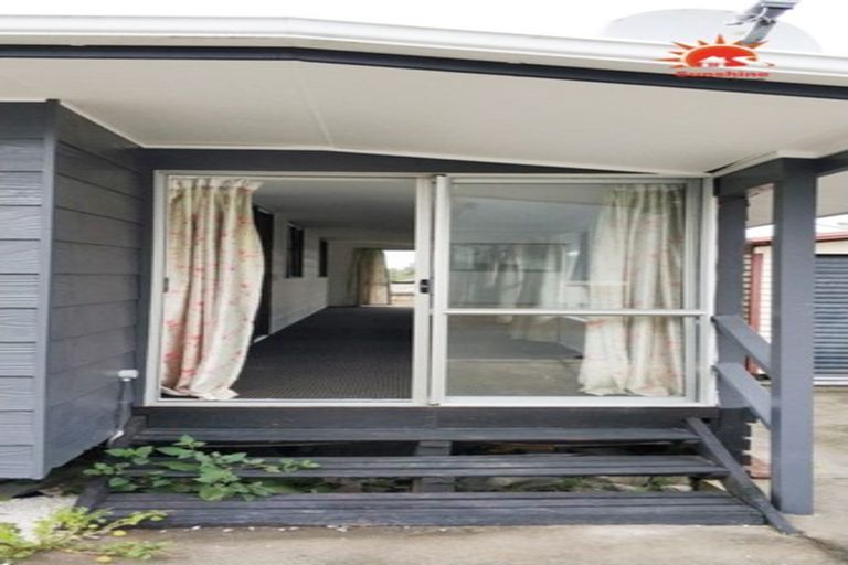 Photo of property in 148 Don Buck Road, Massey, Auckland, 0614