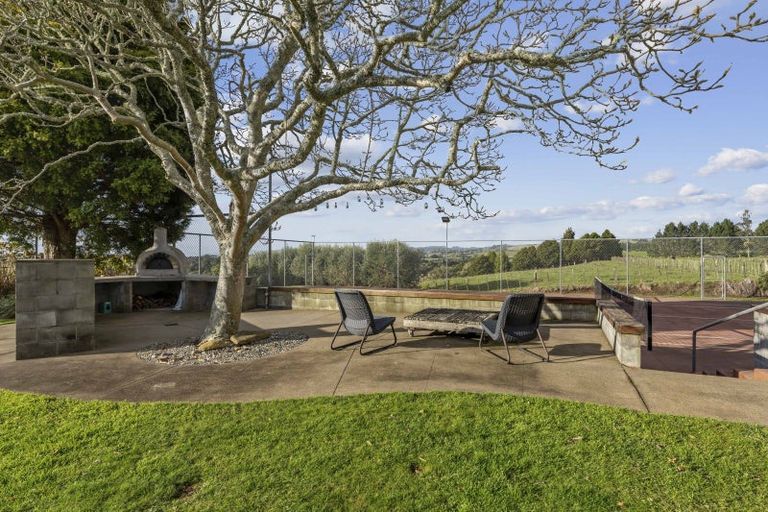 Photo of property in 223 Mataro Road, Onaero, Urenui, 4375
