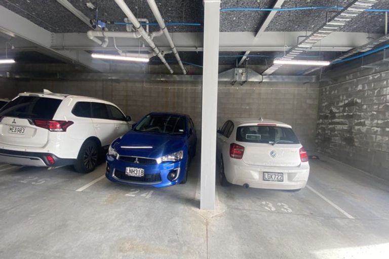 Photo of property in Rf202b, 24/18 Hewlett Road, Massey, Auckland, 0614