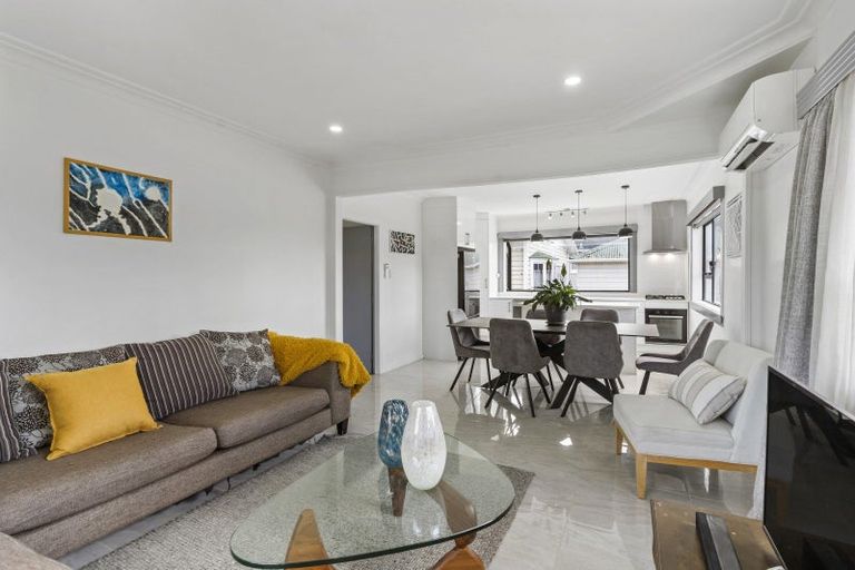 Photo of property in 12 Panorama Road, Mount Wellington, Auckland, 1060