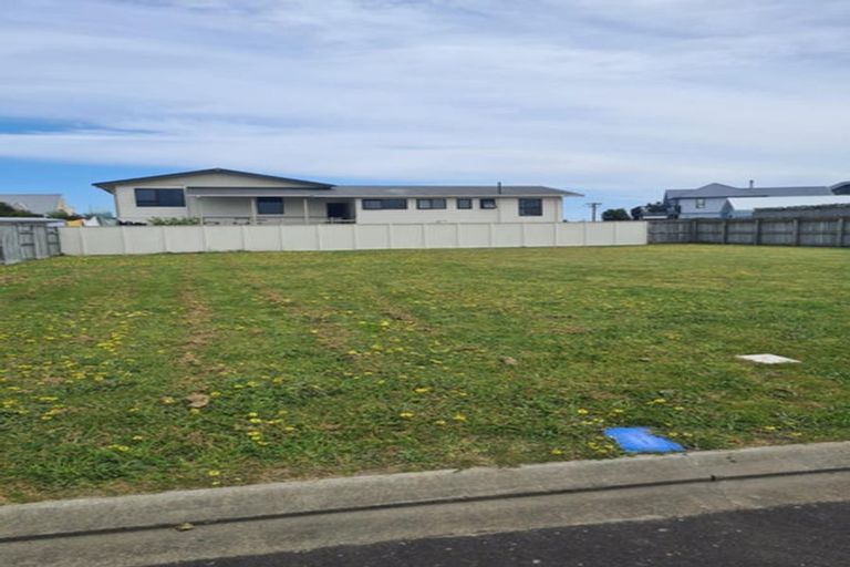 Photo of property in 5 Snappers Lane, Foxton Beach, Foxton, 4815