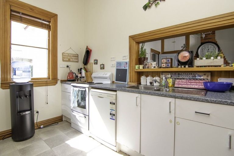 Photo of property in 6 Worcester Street, West End, Palmerston North, 4410