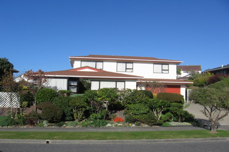 Photo of property in 28 Lakewood Avenue, Churton Park, Wellington, 6037