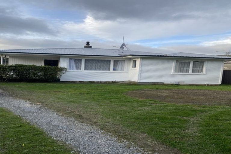 Photo of property in 28 Wetherby Grove, Wainuiomata, Lower Hutt, 5014