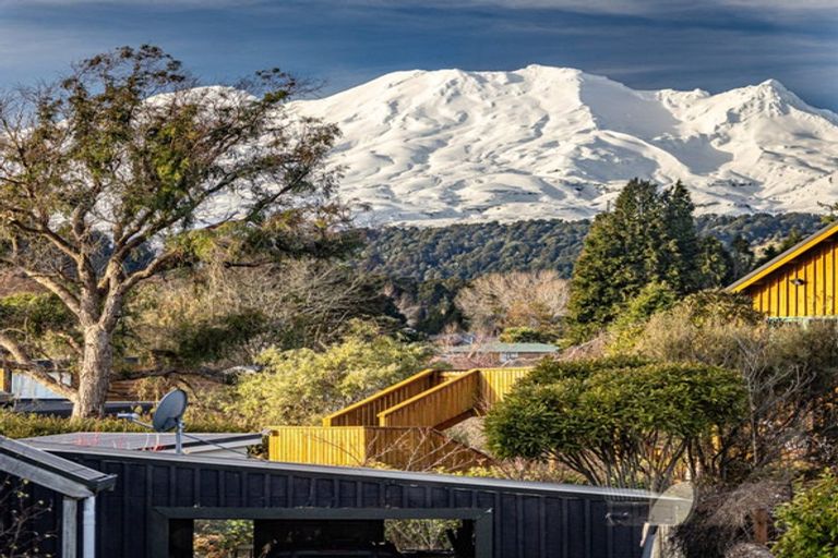 Photo of property in 16 Shannon Street, Ohakune, 4625