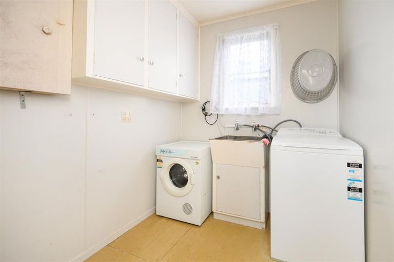 Photo of property in 19 Morris Street, Marton, 4710