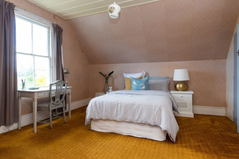 Photo of property in 14 Cameron Road, Bluff Hill, Napier, 4110