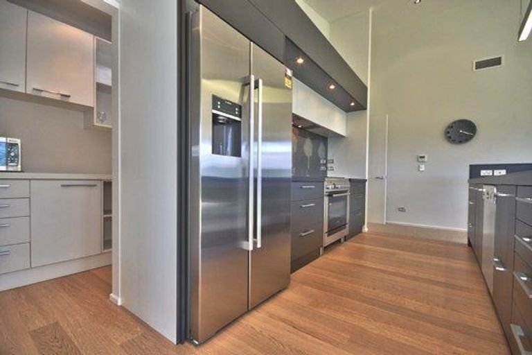 Photo of property in 7 Valley Crescent, Wanaka, 9305