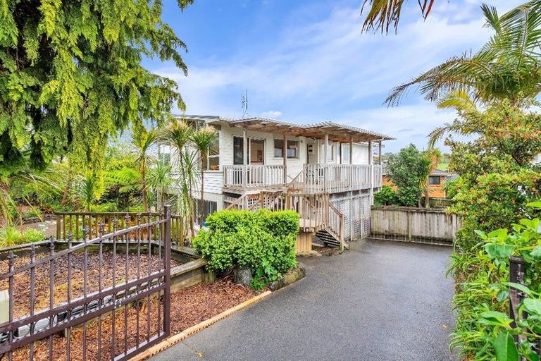 Photo of property in 34 Kirby Street, Glendene, Auckland, 0602