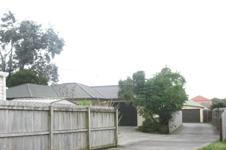 Photo of property in 54a Walworth Avenue, Pakuranga Heights, Auckland, 2010