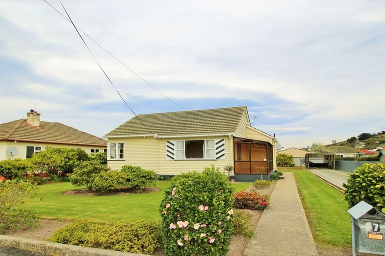 Photo of property in 17 Farnham Street, Oamaru North, Oamaru, 9400