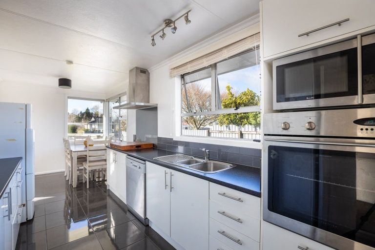 Photo of property in 3 Karaka Street, Inglewood, 4330