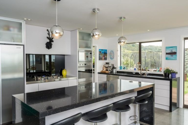Photo of property in 64 Onekainga Rise, Whananaki, Hikurangi, 0181