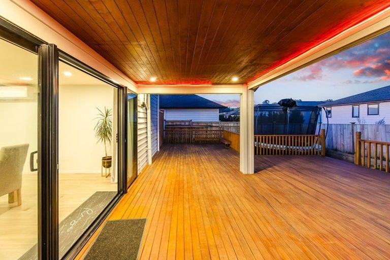 Photo of property in 35 Johns Creek Crescent, Silverdale, 0932