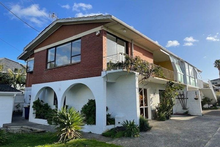 Photo of property in 1/4 Cecil Road, Milford, Auckland, 0620