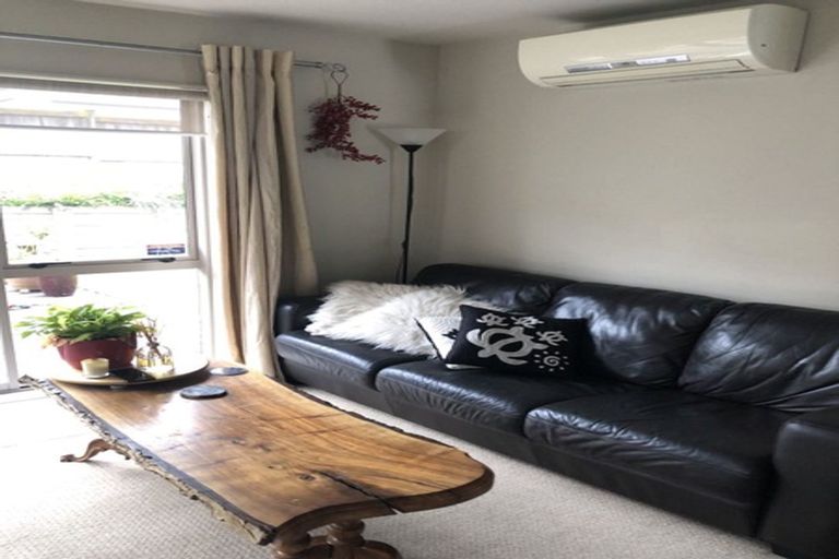 Photo of property in 13 Kouras Place, Flat Bush, Auckland, 2016