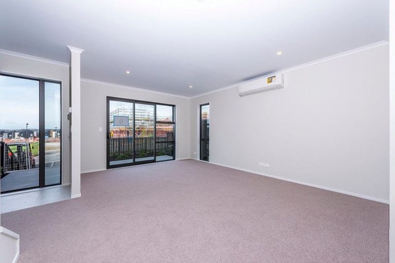 Photo of property in 11 Waenganui Road, Hobsonville, Auckland, 0616