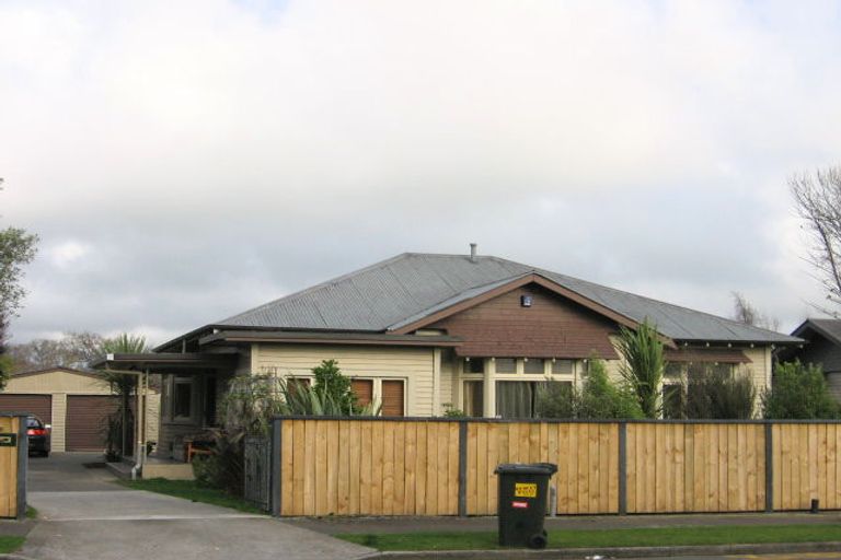 Photo of property in 376 College Street, Hokowhitu, Palmerston North, 4410