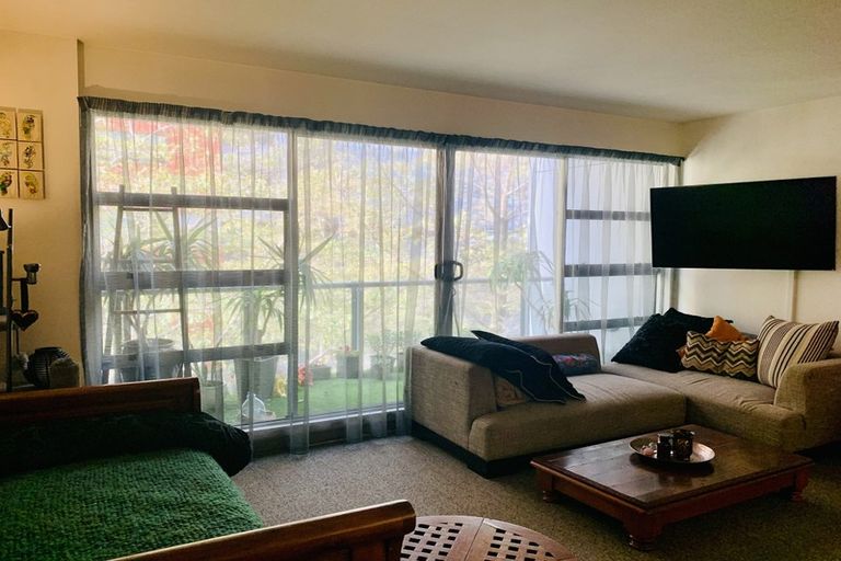 Photo of property in Gerondis Bldg Apartments, 205/60 Willis Street, Wellington Central, Wellington, 6011